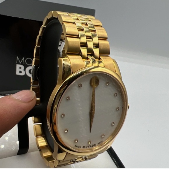 MOVADO Museum Classic Mother of Pearl Dial Gold Tone - Picture 8 of 8